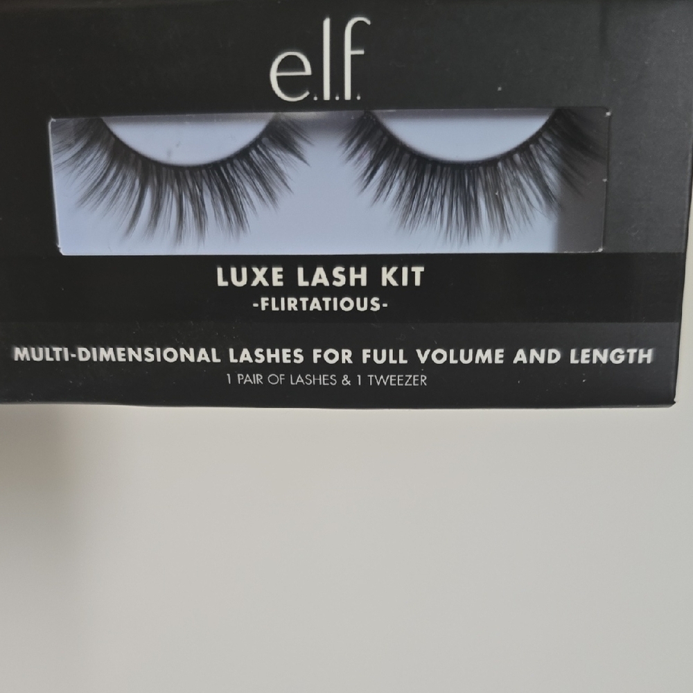 *FREE* ELF Luxe Lash Kit - Flirtatious
